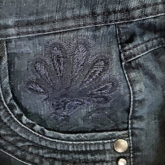 Gloria Vanderbilt Dark Blue Capris Pockets Knee Length Size 12 Ties Embroidered - Picture 8 of 8